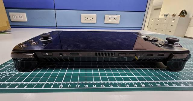 泄露华硕Xbox掌上游戏机样貌CQ9电子平台网站监管机构照片(图2)